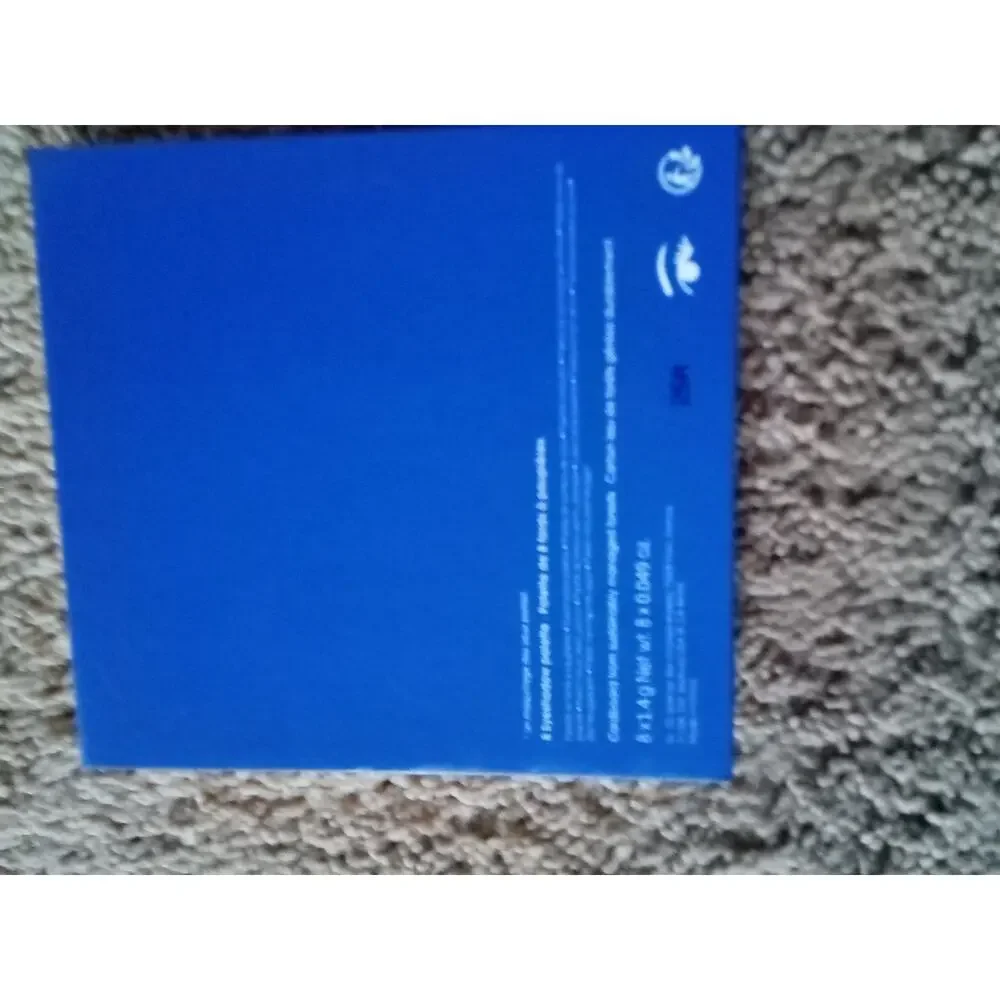 NIB Sephora Happy Hollydays 4Pc Mini Eye brush Set & 8 Eyeshadow Palette